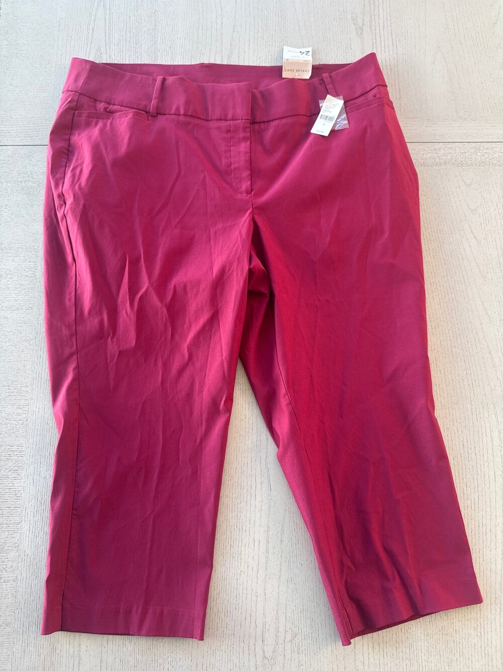 NWT Lane Bryant Hot Pink 4 Season Signature Fit Mid Rise Capri Size 24